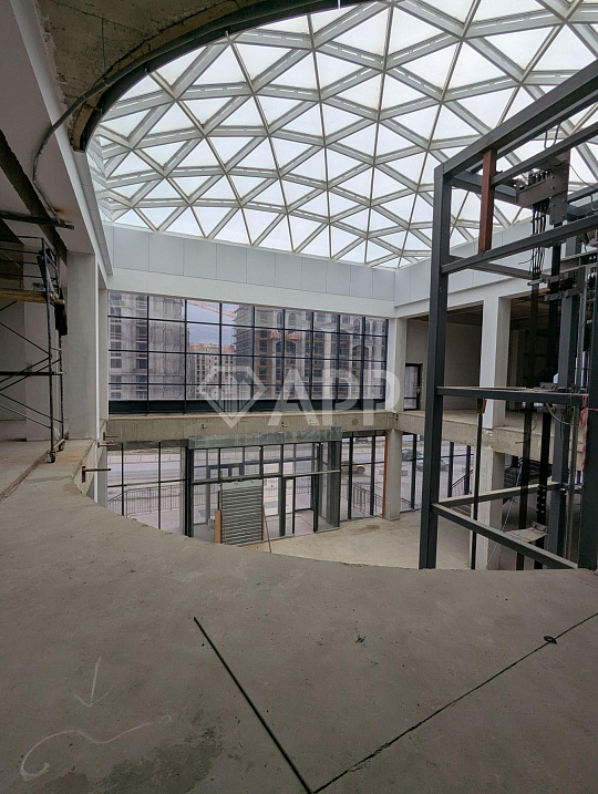 Сдаю ТЦ , общей площадью 6000 м² фото