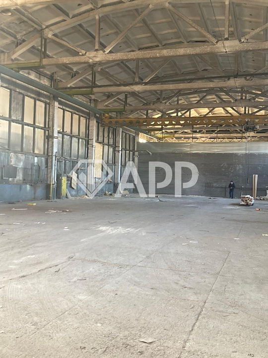 Продам производственное помещение, 1 100 м² фото