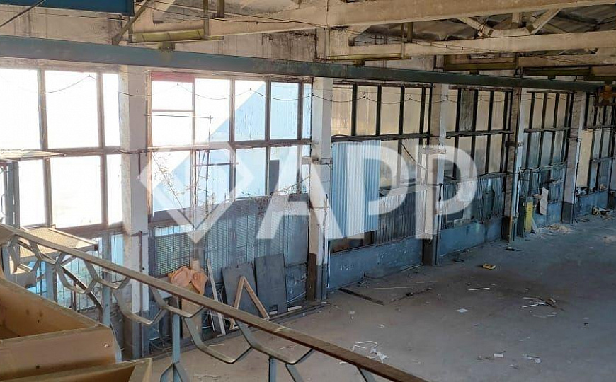 Продам производственное помещение, 1 100 м² фото