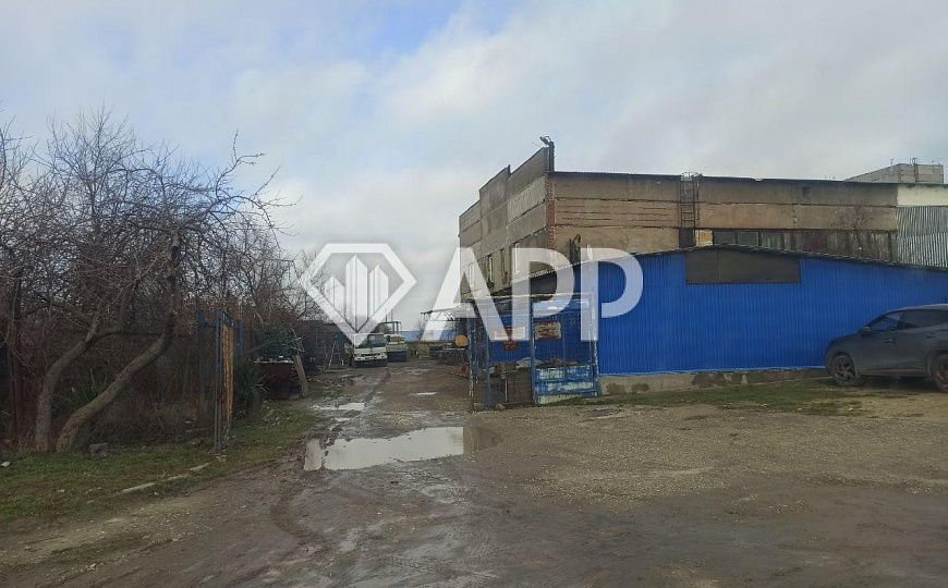 Продам производственное помещение, 1 100 м² фото