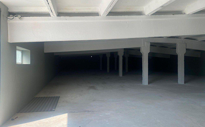 Сдаю складское помещение 1600 м2 фото