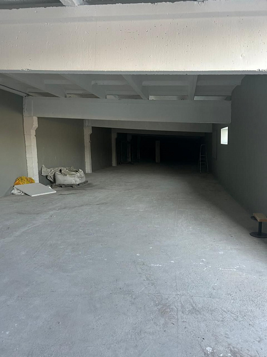 Сдаю складское помещение 1600 м2 фото