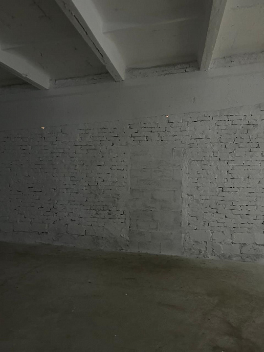 Сдаю складское помещение 1600 м2 фото