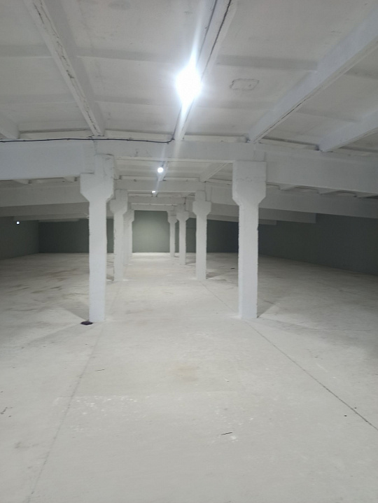 Сдаю складское помещение 1600 м2 фото