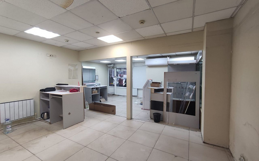 Помещение в проходном месте фото