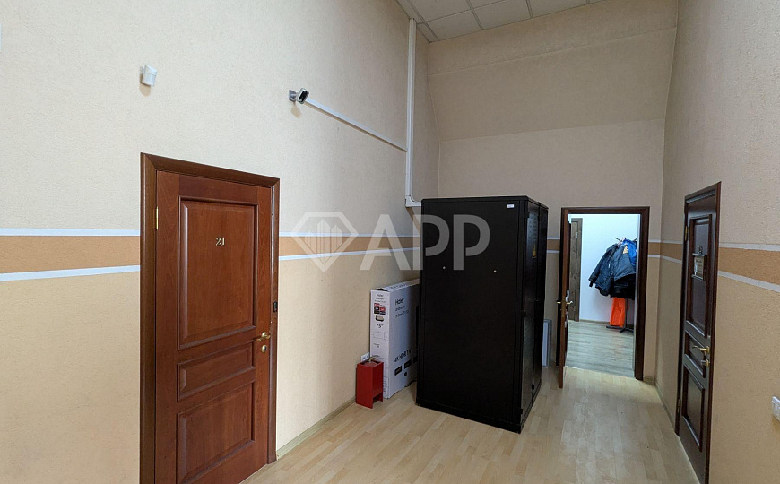 Продаю здание 310 м² у порта офис фото