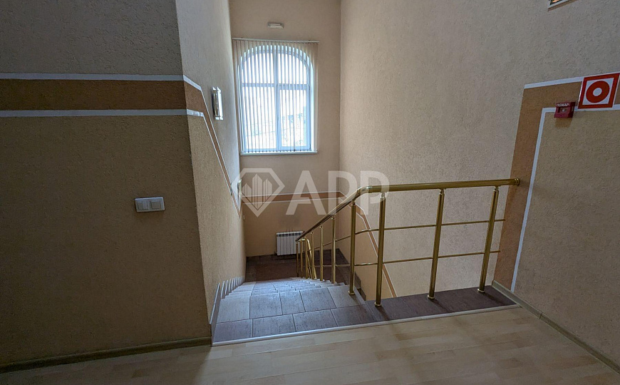 Продаю здание 310 м² у порта офис фото