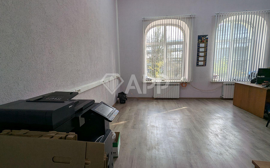 Продаю здание 310 м² у порта офис фото