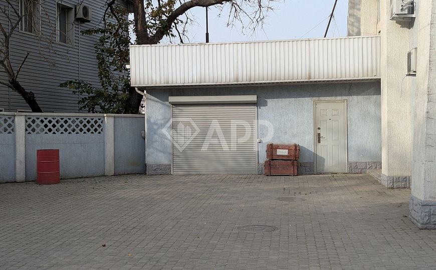 Продаю здание 310 м² у порта офис фото