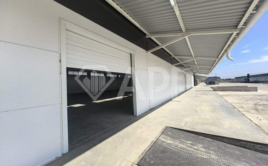 Сдаю складское помещение, 1 476 м² фото