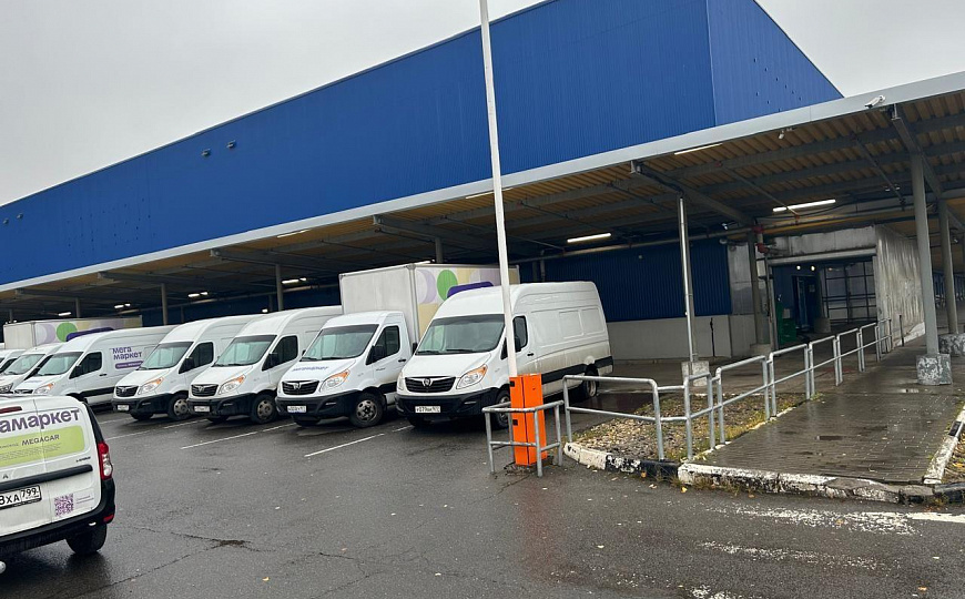 Складские и торговые площади от 3000 м.кв. в ТЦ МЕГА Химки фото