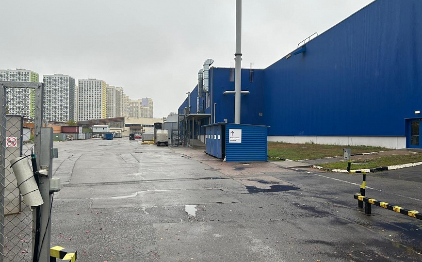 Складские и торговые площади от 3000 м.кв. в ТЦ МЕГА Химки фото