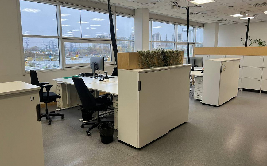 Складские и торговые площади от 3000 м.кв. в ТЦ МЕГА Химки фото