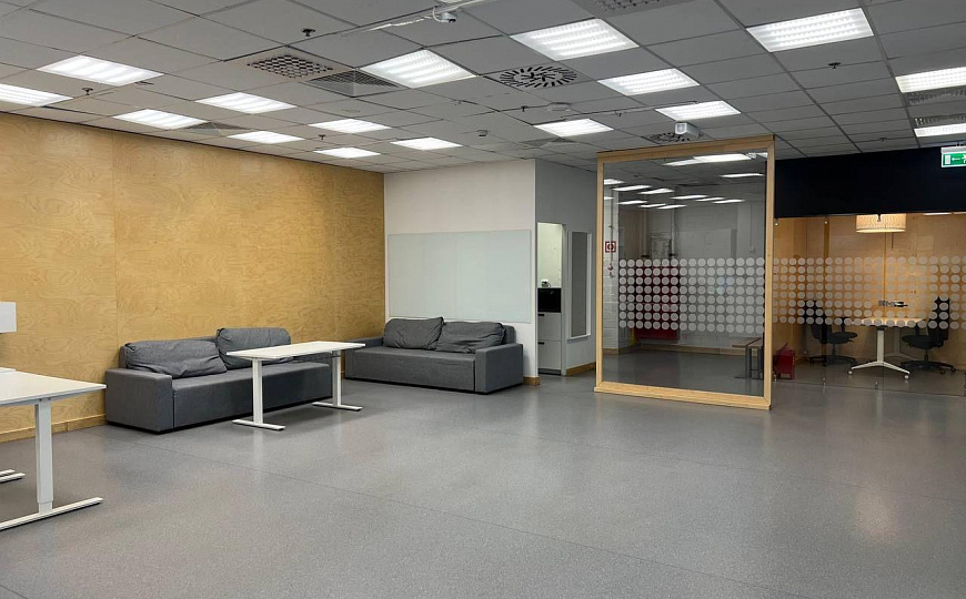 Складские и торговые площади от 3000 м.кв. в ТЦ МЕГА Химки фото