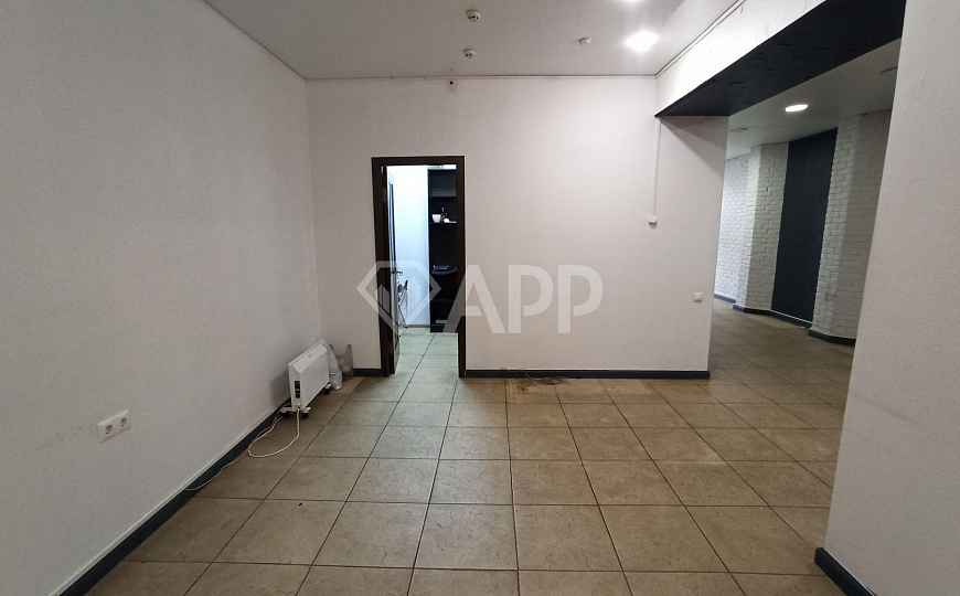 Сдаю 1 этаж 1 линия с ремонтом, 58 м² трафик фото