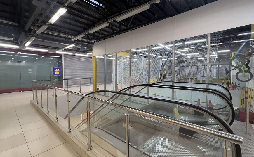 Помещение в крупном ТЦ от 300-2000м2 фото