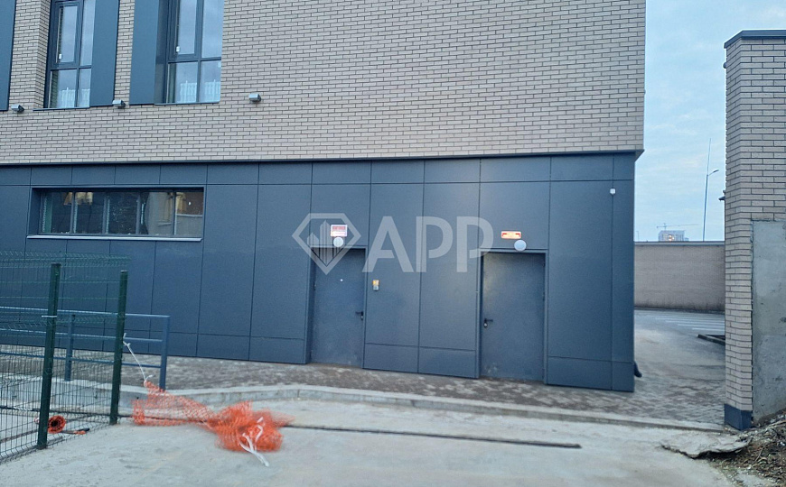 Сдам помещение в новом бизнес центре, 500 м² фото