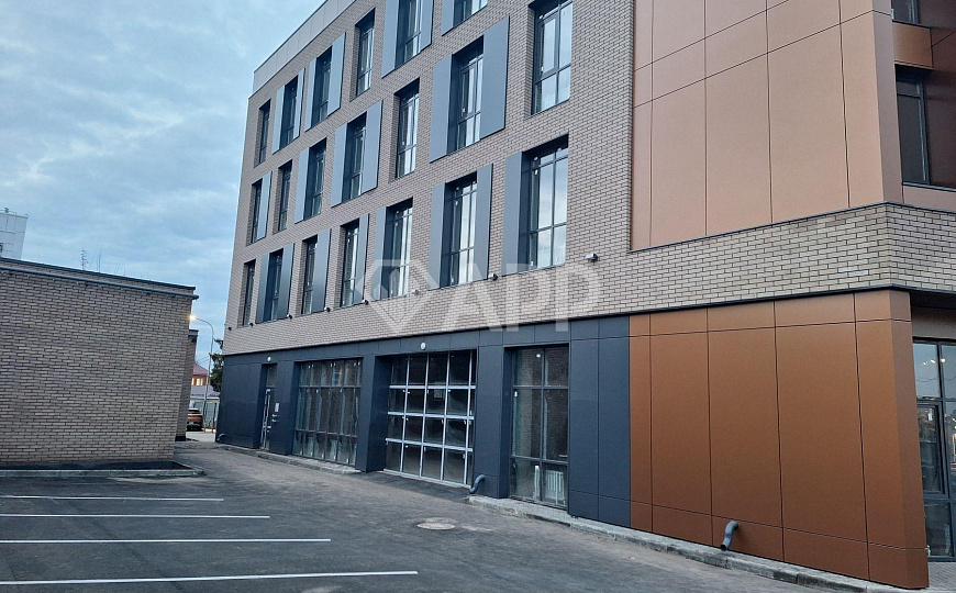 Сдам помещение в новом бизнес центре, 500 м² фото