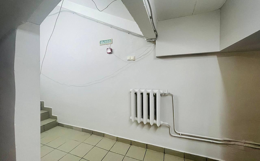 Продам помещение на 1 линии в центральной части города фото