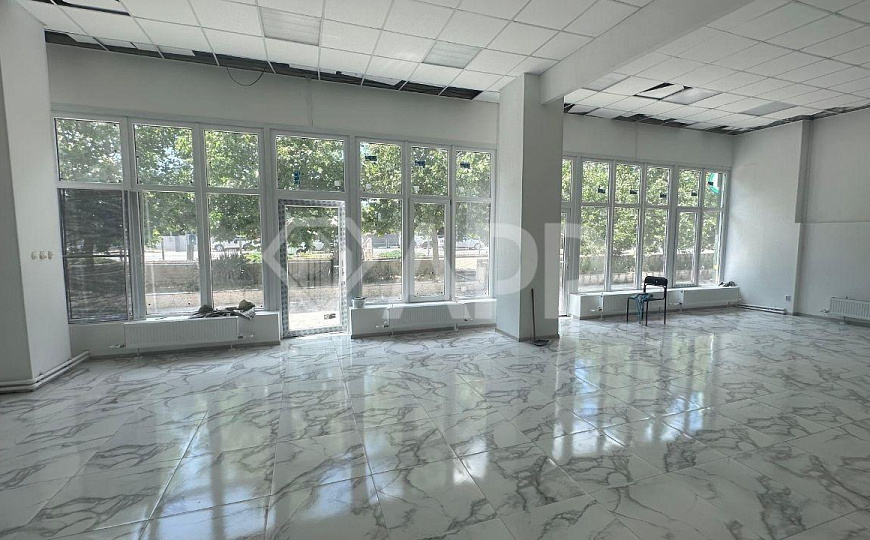 Сдаю торговое помещение, 80 м² фото