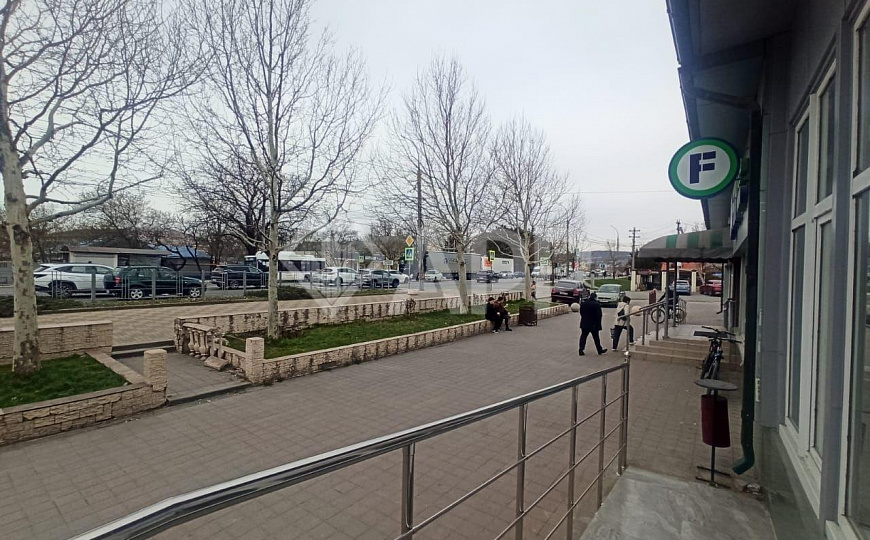 Сдаю торговое помещение, 80 м² фото