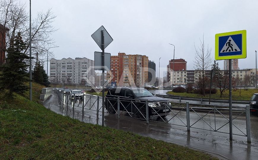 Сдам земельный участок в центре, 6,5соток. фото