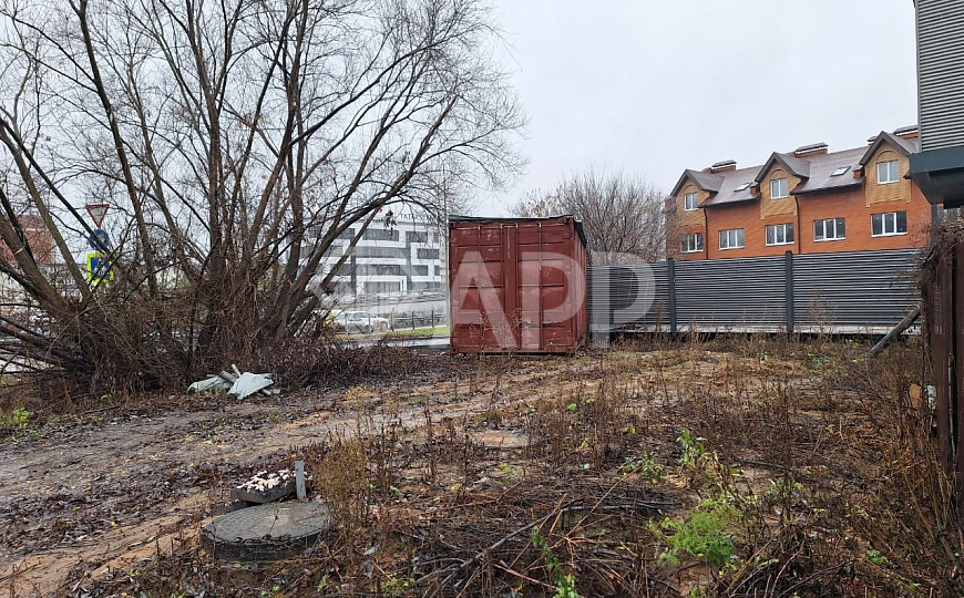 Сдам земельный участок в центре, 6,5соток. фото