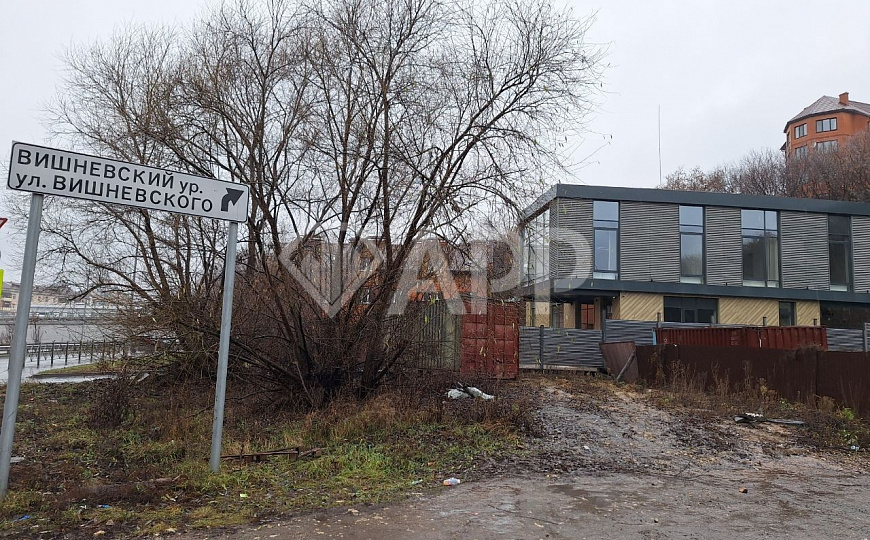 Сдам земельный участок в центре, 6,5соток. фото