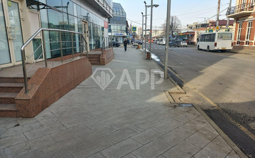 Сдаю помещение центр с ремонтом, 408 м² фото