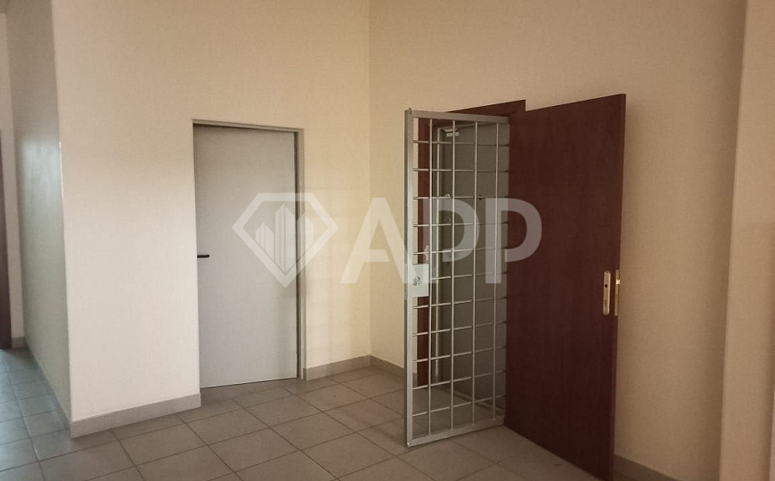 Сдаю помещение центр с ремонтом, 408 м² фото