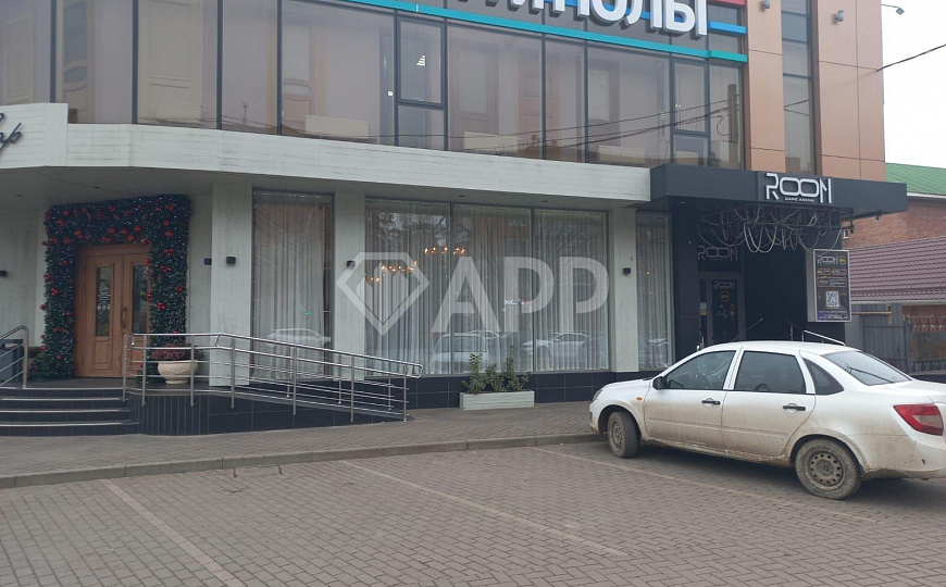 Сдаю коммерческое помещение в топовой локации фото