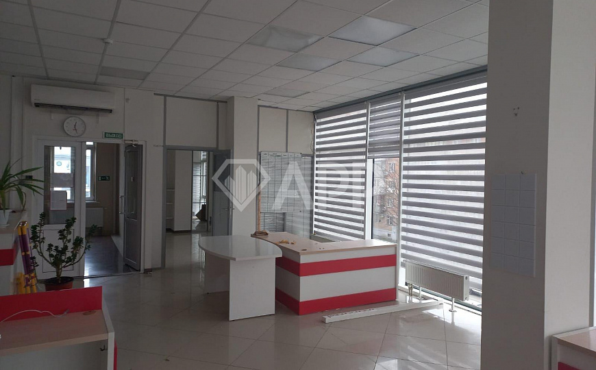 Сдаю коммерческое помещение в топовой локации фото