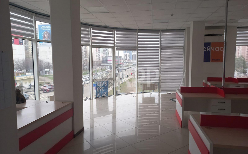 Сдаю коммерческое помещение в топовой локации фото