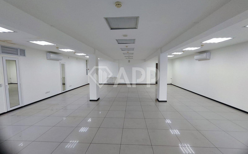 Сдаю 1 этаж 1 линия с ремонтом, 110 м²  фото