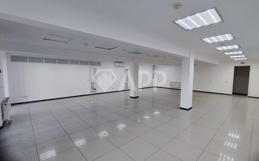 Сдаю 1 этаж 1 линия с ремонтом, 110 м²  фото