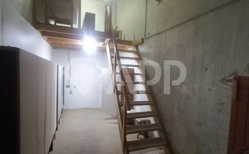 Большое производственное помещение фото