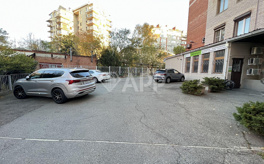 Продаю коммерческое помещение с ремонтом в районе Авроры, 175 м² фото