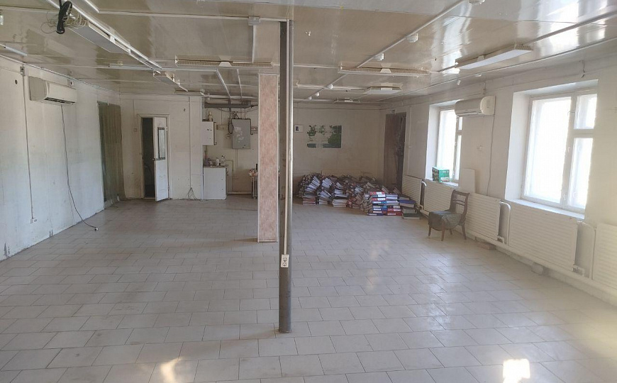 Помещения под магазин, офис 80 м2 фото