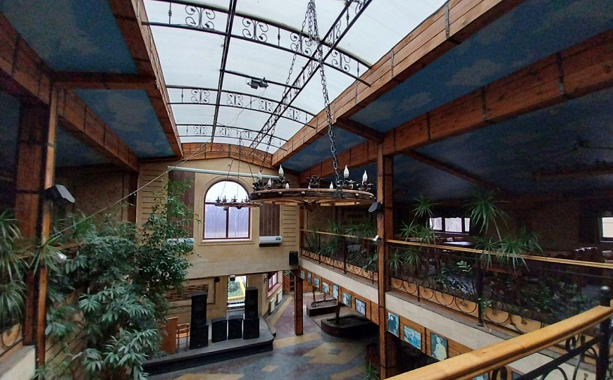 Помещение свободного назначения (комплекс зданий), 1 300 м² фото