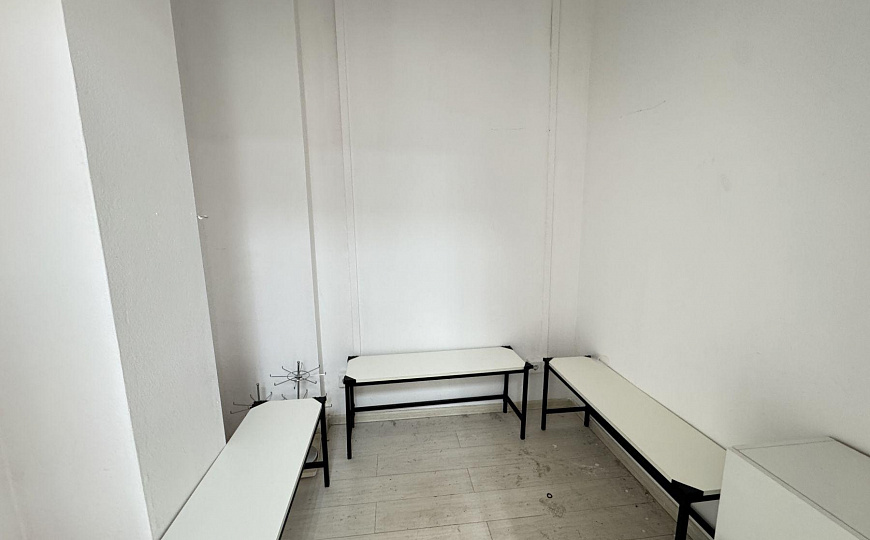 Офис 93,5 м2 в деловом центре с арендатором фото