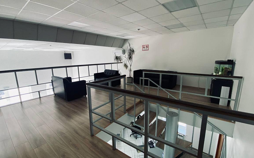 Автосалон, Офис,  Выставочный зал, 275 м2 фото