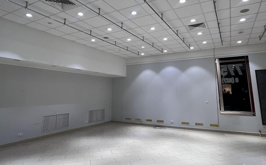 Центр, просторное помещение. фото