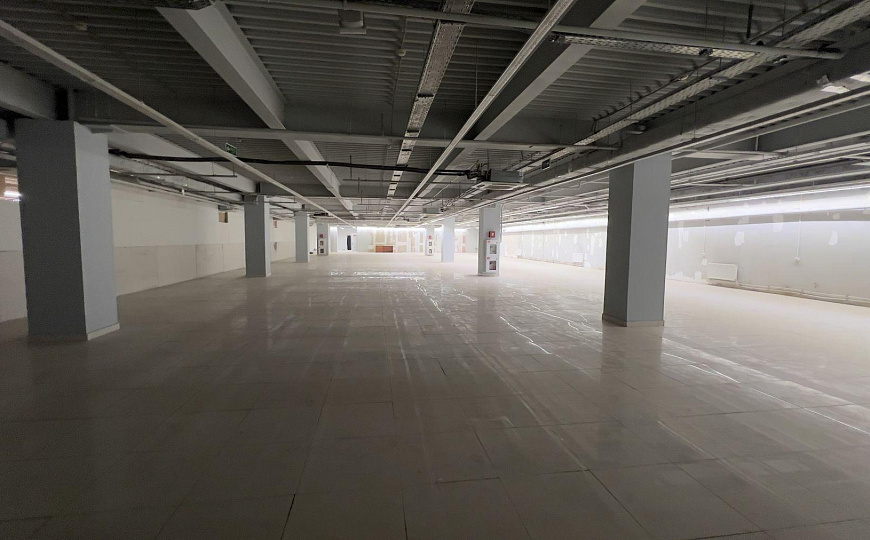 Сдам помещение в ТЦ , от 300 до 1 500 м² фото