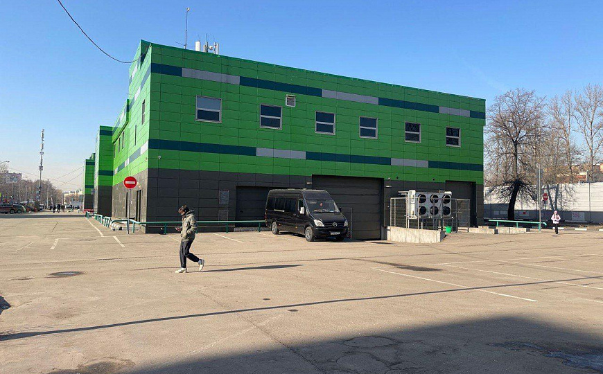 Сдам помещение в ТЦ , от 300 до 1 500 м² фото