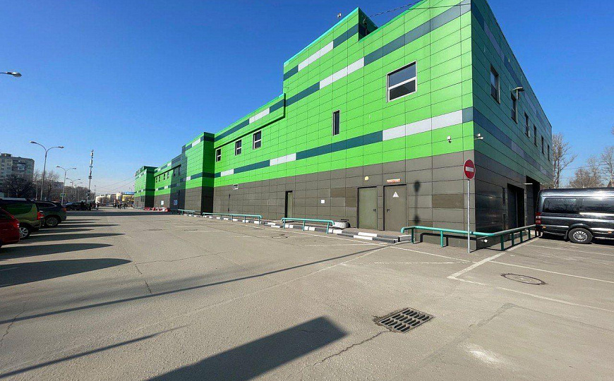 Сдам помещение в ТЦ , от 300 до 1 500 м² фото