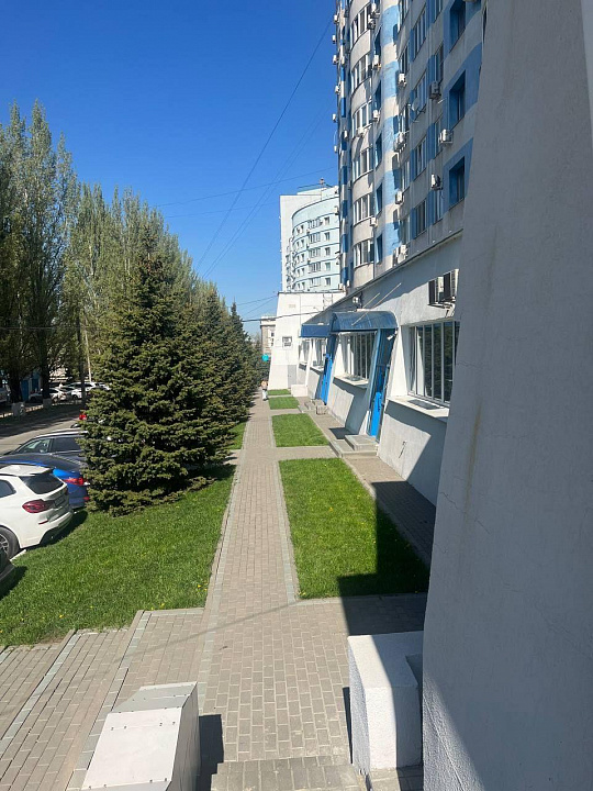 Аренда помещения свободного назначения 247,4 м2 около университета фото