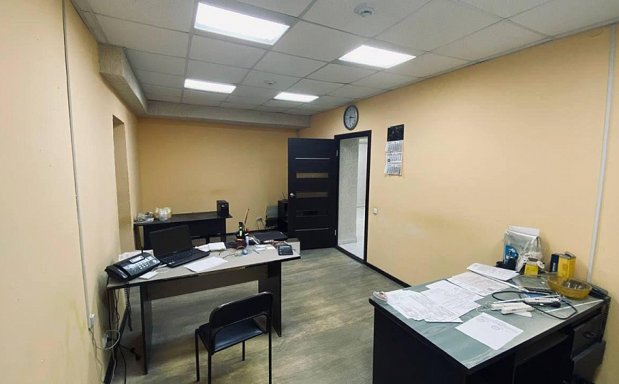 Офис 170 м2 + Теплый склад 230 м2 фото