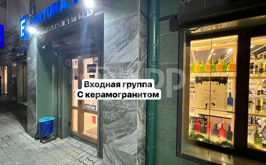 Торговое/3 витрины/Трафик/Ремонт/Парковка фото