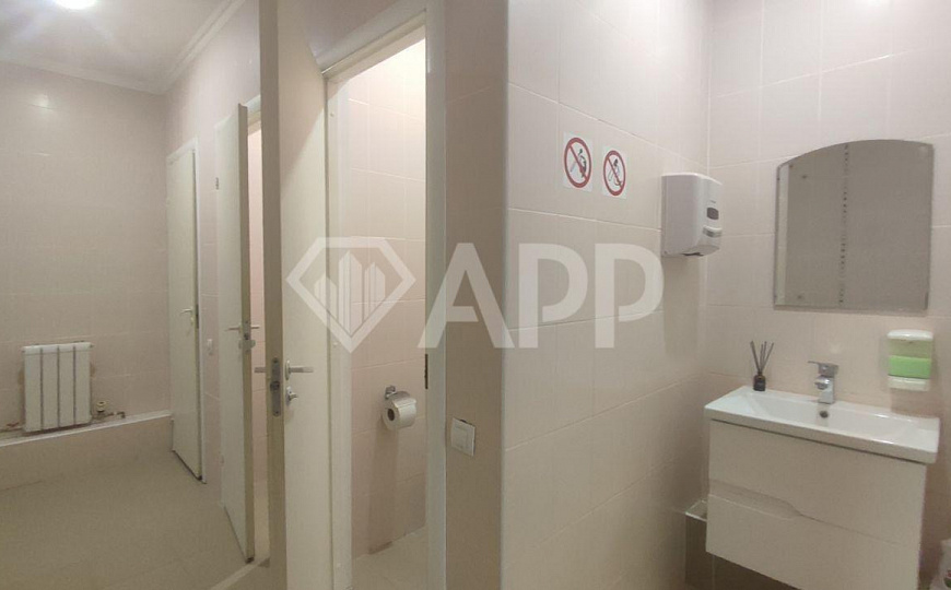 Офис 609,8м²  НДС фото