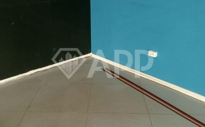 Торговое помещение на выходе из Ленты фото